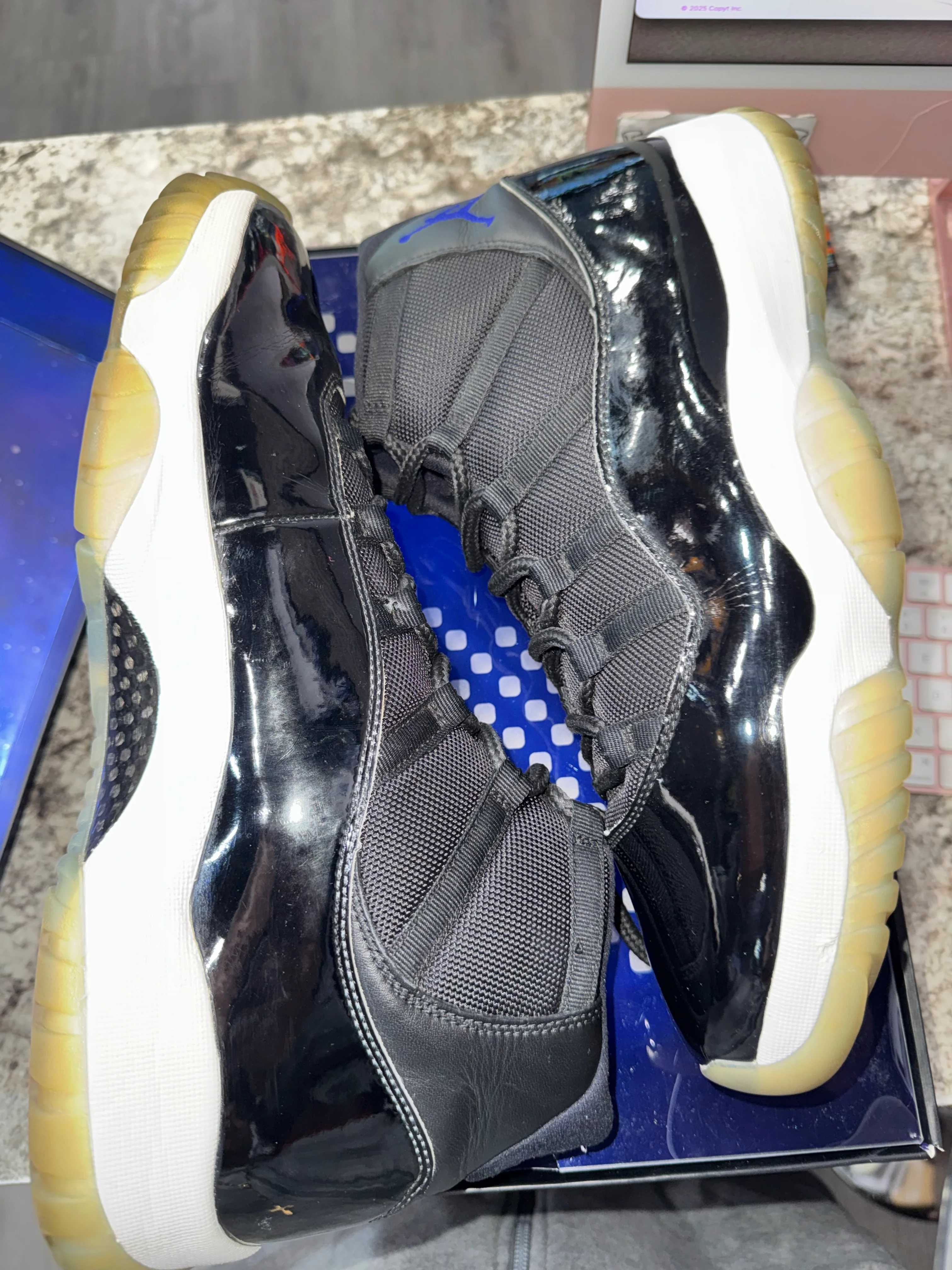 Jordan 11 Retro Space Jam (2016)
