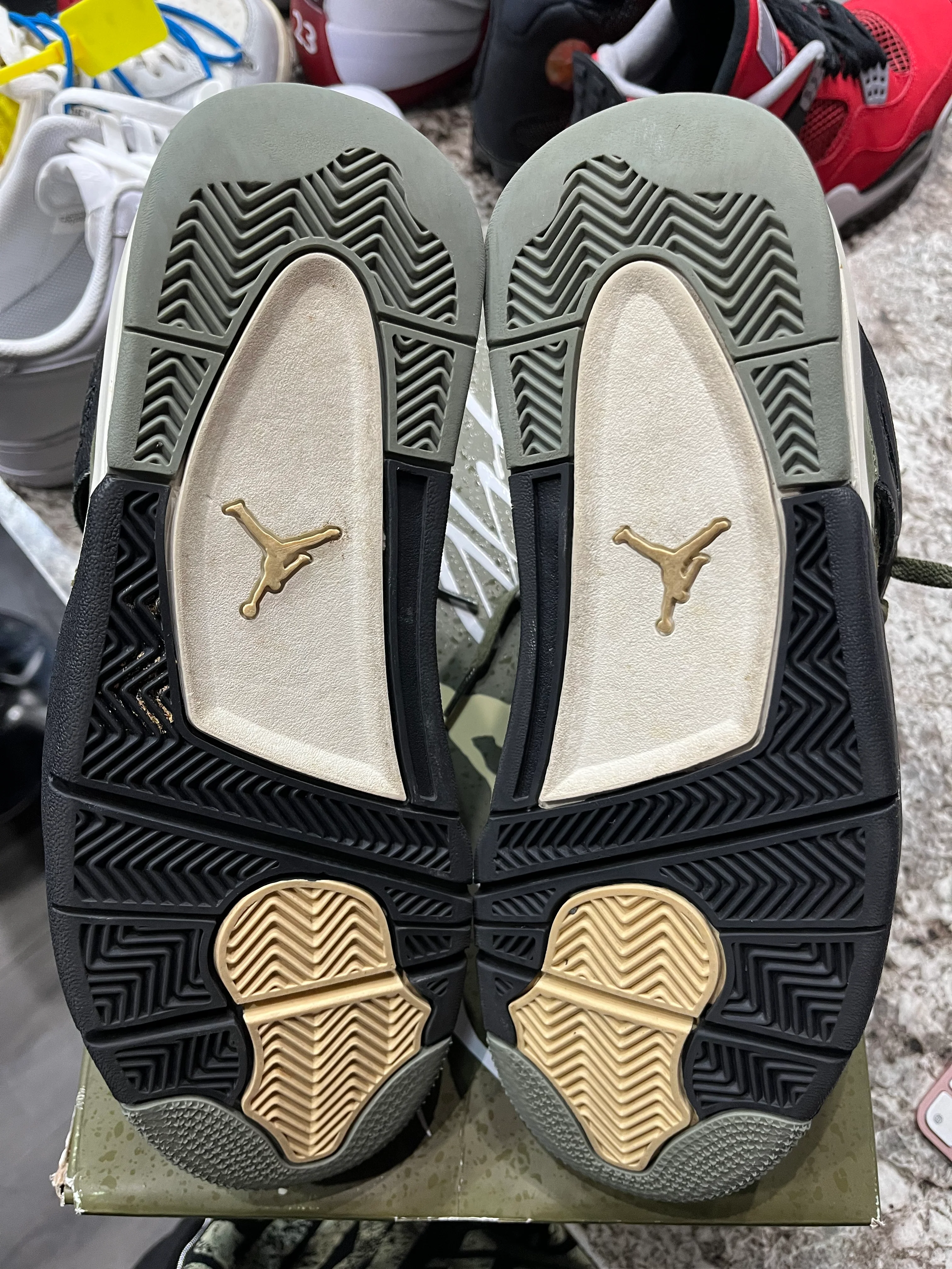 Jordan 4 Retro SE Craft Medium Olive - Image 4