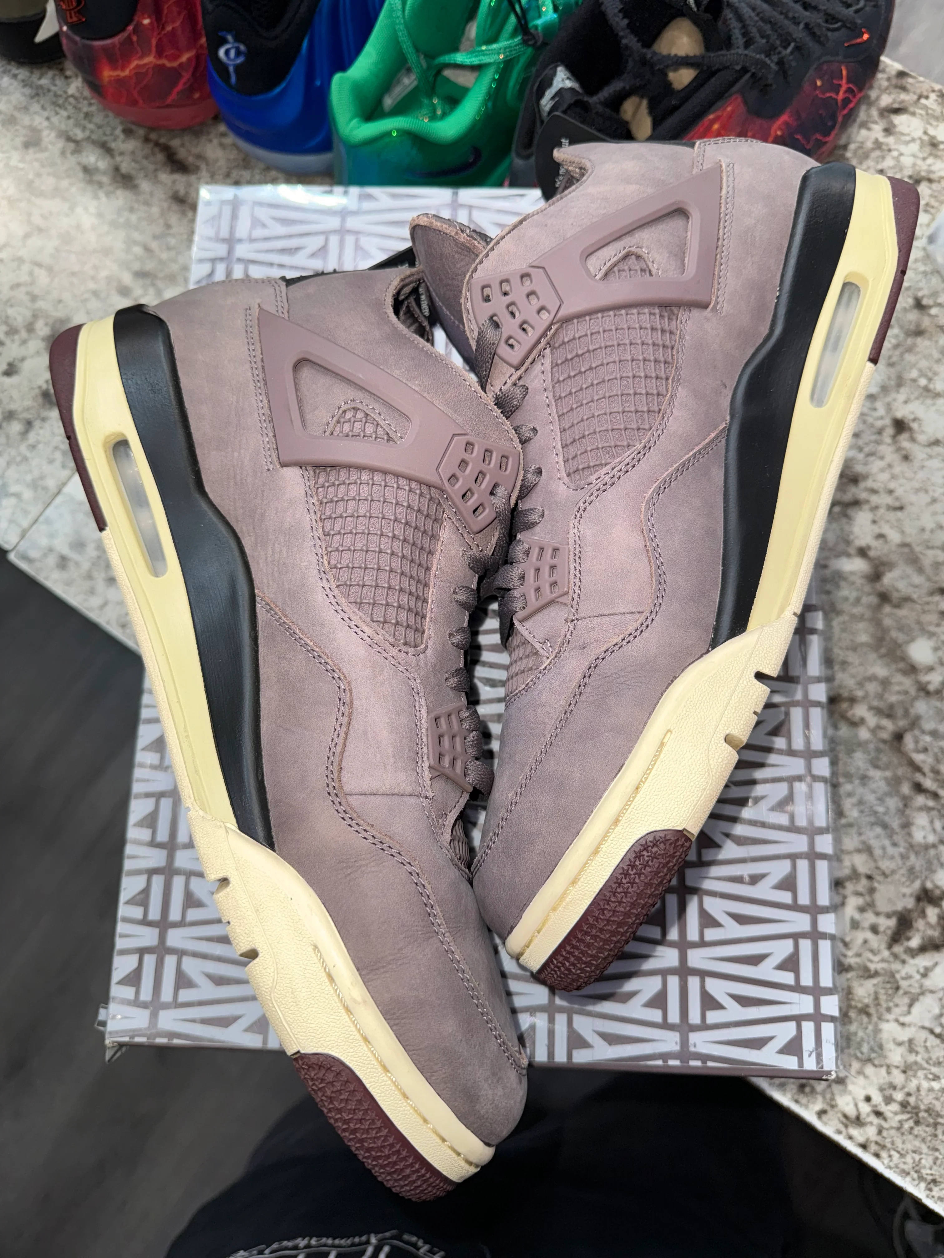 Jordan 4 Retro SP A Ma Maniére Violet Ore - Image 3