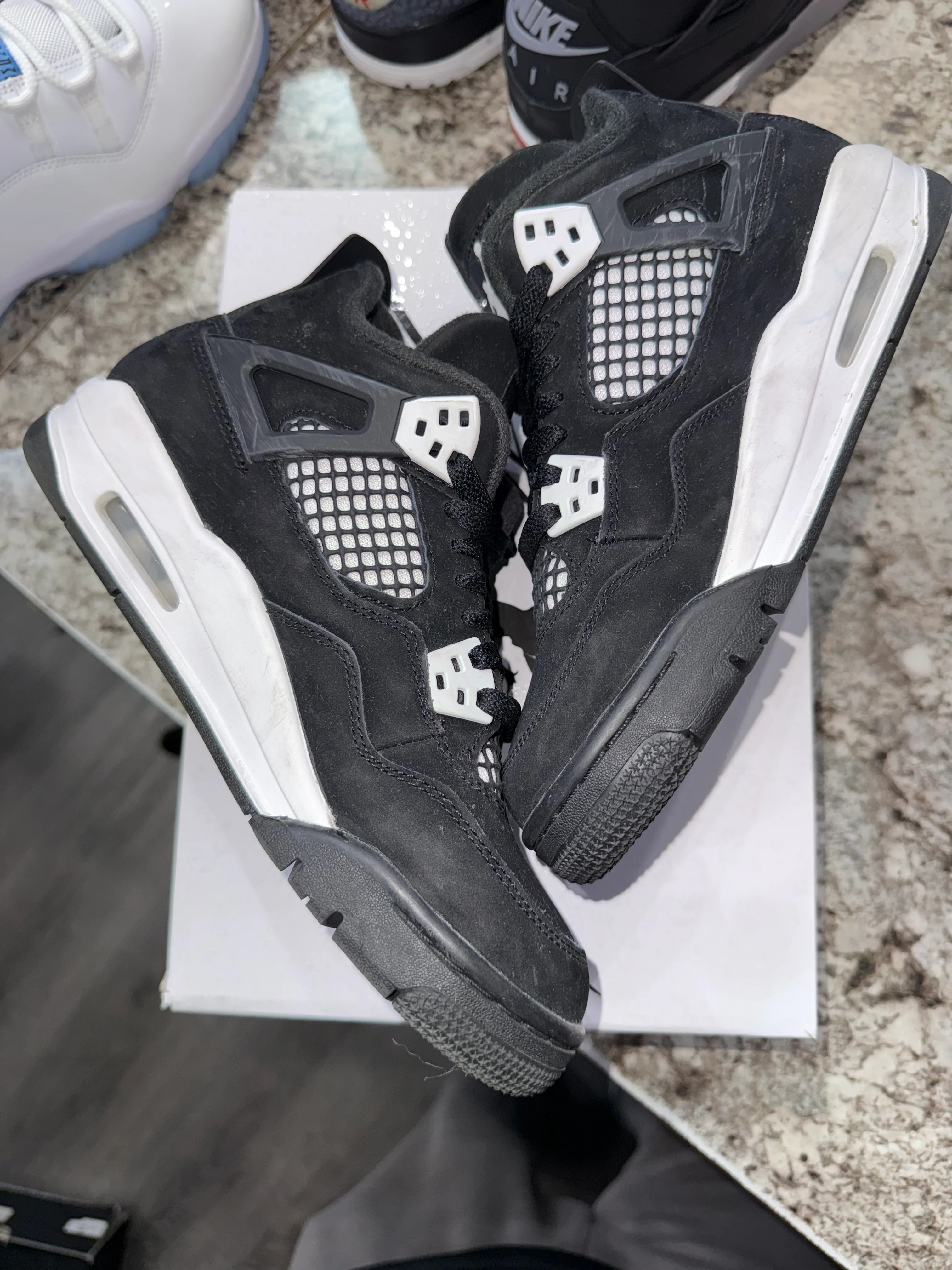 Jordan 4 Retro White Thunder - Image 3
