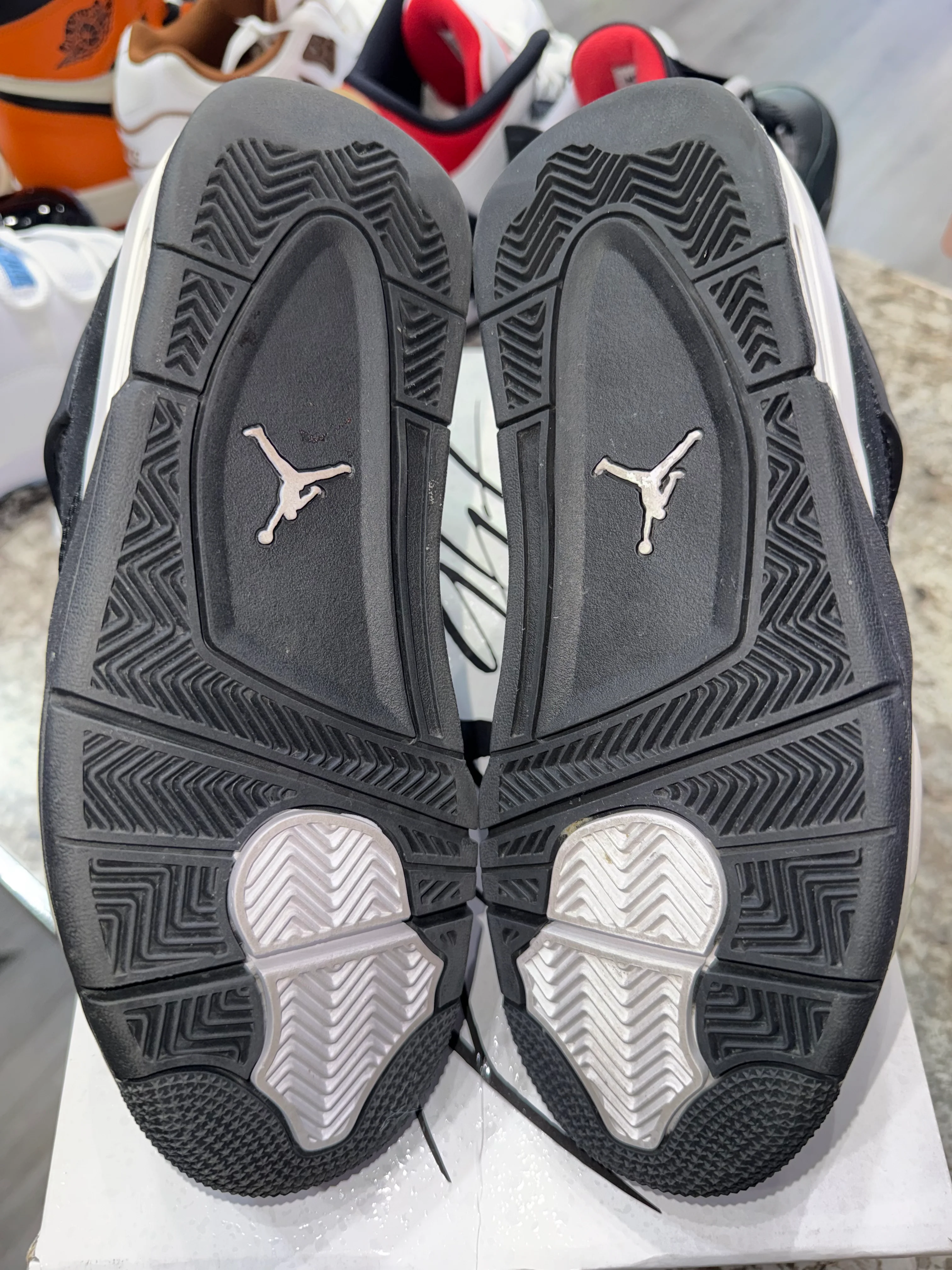 Jordan 4 Retro White Thunder - Image 4