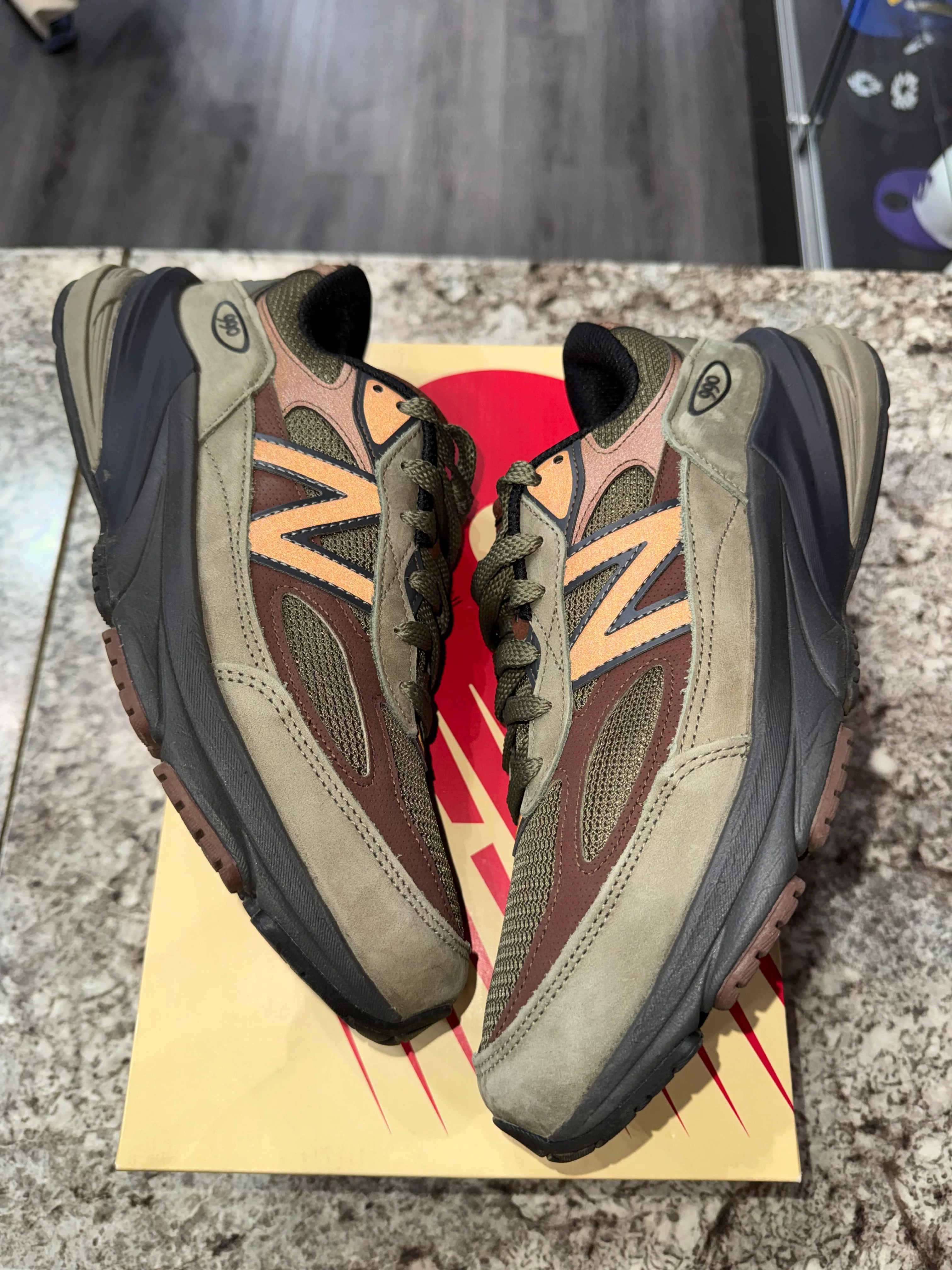 New Balance 990v6 MiUSA Dark Camo Rich Oak - Image 2