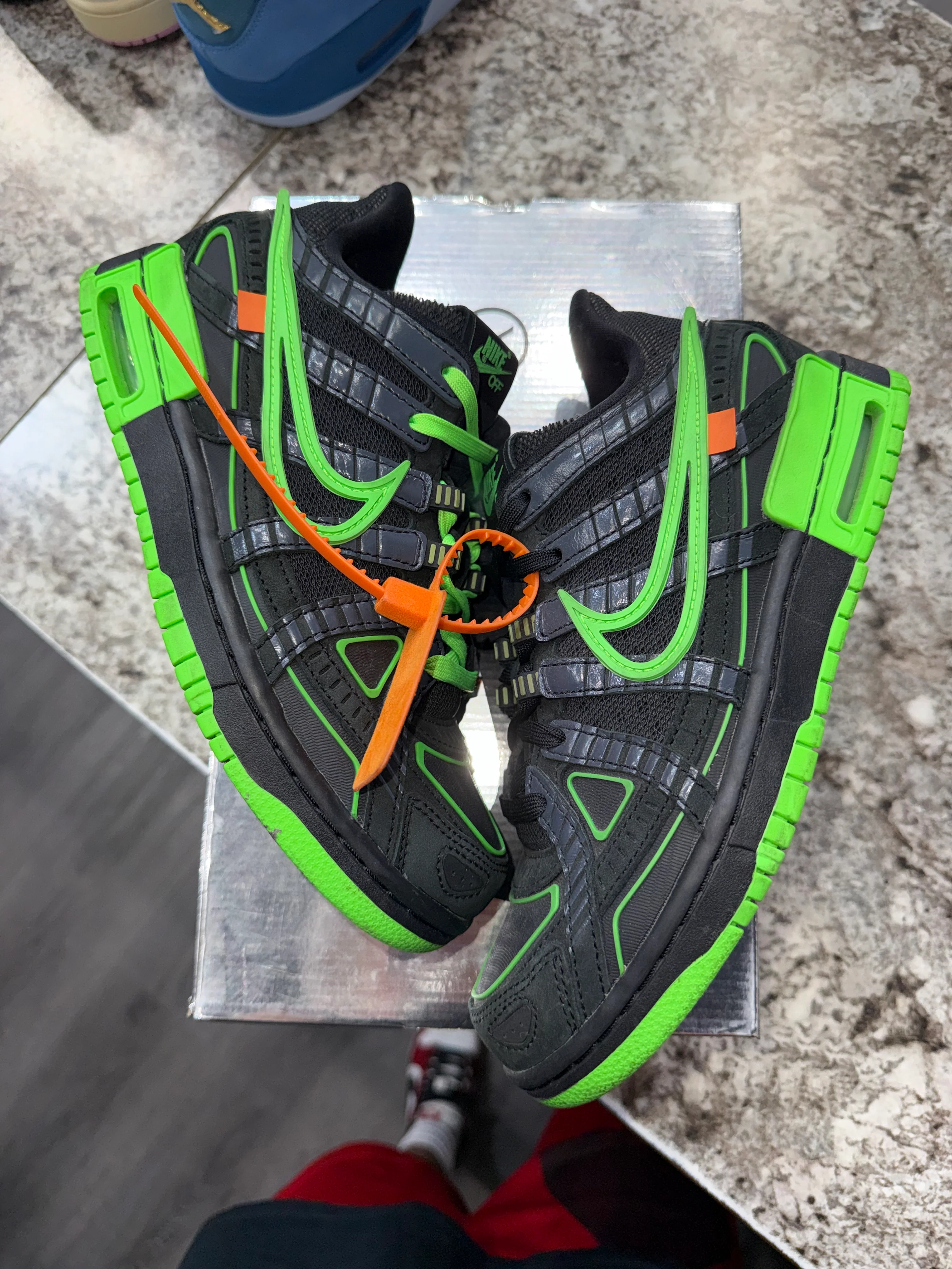 Nike Air Rubber Dunk Off-White Green Strike - Image 2